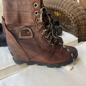 Sorel Lexie Wedge Boots Women's Waterproof Leather Canvas Ankle Boots Size: 10